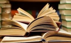 محمد نورمحمودی: 4800 جلد کتب درسی بین دانش‌آموزان بستکی توزیع شد