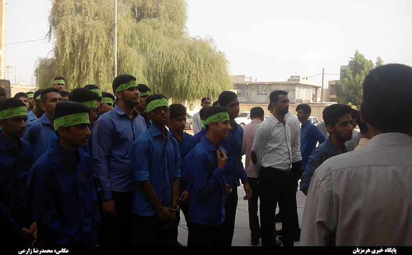 زنگ بازگشایی مدارس در دبیرستان آیت الله طالقانی میناب نواخته شد + تصاویر