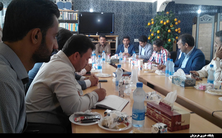 نشست معاونین و کارشناسان پرورشی آموزش و پرورش هرمزگان در جزیره قشم + تصاویر