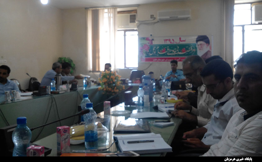 نشست معاونین و کارشناسان پرورشی آموزش و پرورش هرمزگان در جزیره قشم + تصاویر