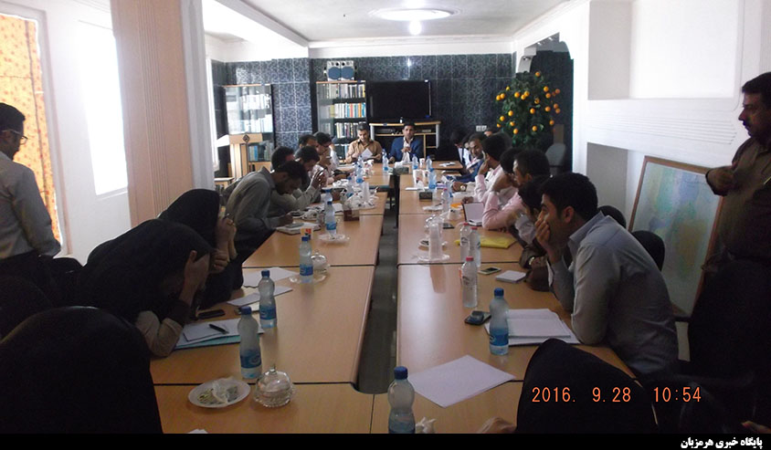 نشست معاونین و کارشناسان پرورشی آموزش و پرورش هرمزگان در جزیره قشم + تصاویر