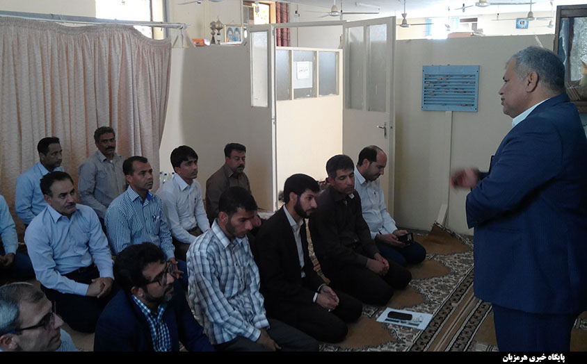 نشست معاونین و کارشناسان پرورشی آموزش و پرورش هرمزگان در جزیره قشم + تصاویر