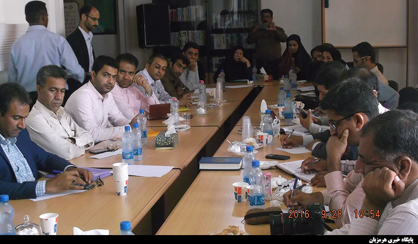 نشست معاونین و کارشناسان پرورشی آموزش و پرورش هرمزگان در جزیره قشم + تصاویر