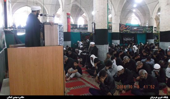عزاداری نمازگزاران جمعه هشت بندی در روز پنجم محرم + تصاویر