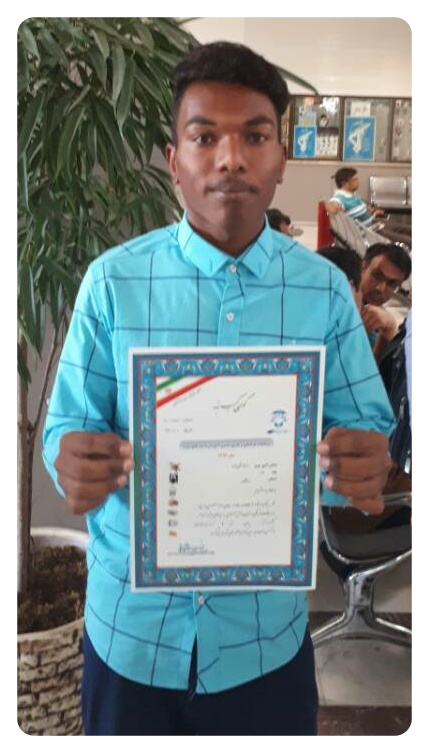 دانش آموزان مینابی موفق به کسب رتبه های برتر کشوری شدند + تصاویر