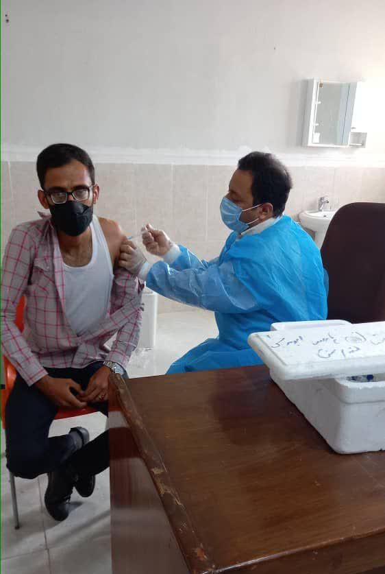 واکسیناسیون افراد بالای 18 سال در شهرستان ابوموسی در قاب عکس