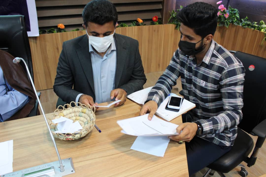 مراسم تحلیف اعضای ششمین دوره شورای اسلامی شهر ابوموسی در قاب عکس