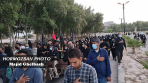 پیاده روی جاماندگان اربعین حسینی در جزیره بوموسی در قاب عکس