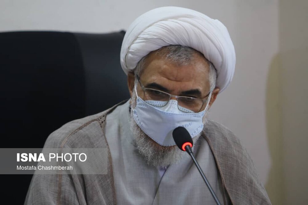 امام جمعه بندرعباس : پیام نیروهای مسلح این بود که منطقه جای تروریست ها نیست