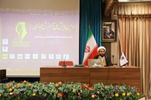 حجت‌الاسلام علی لطیفی : «اَبَرمتن‌ها» و «مسئله هویتی»، چالش‌های تربیتی فضای مجازی است