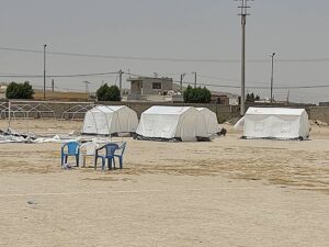 امام جمعه بندر چارک : مسئولان انتظارات مردم را عملی کنند / نیاز به اختصاص چادر