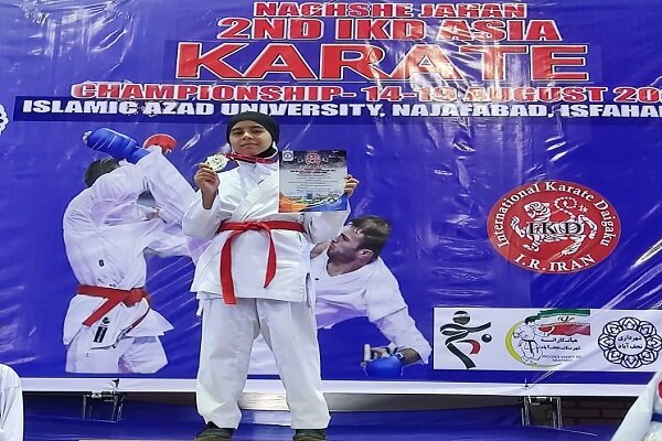 منصور جهانگیری : دختران بندرعباسی در مسابقات آسیایی کاراته نوزده مدال کسب کردند