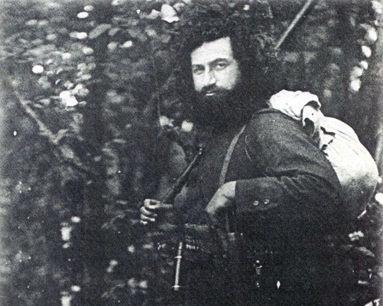 یادداشت / محمد مجاور شیخان : میرزا کوچک خان یکی از تابلوهای درخشان ایثار و مجاهدت در راه خدا