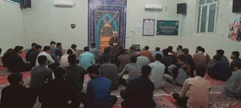 به روایت تصویر/ نشست بصیرتی طلاب مدرسه علمیه امیرالمومنین (ع) سندرک