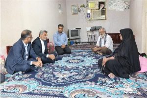 دیدار مدیر کل فرهنگ و ارشاد اسلامی هرمزگان از خانواده شهدای شهبازی و دژواخ