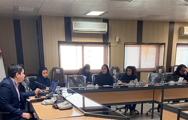 برگزاری کارگاه آموزشی معیارها و شیوه نامه ارزیابی محصولات دانش بنیان در اداره کل استاندارد هرمزگان