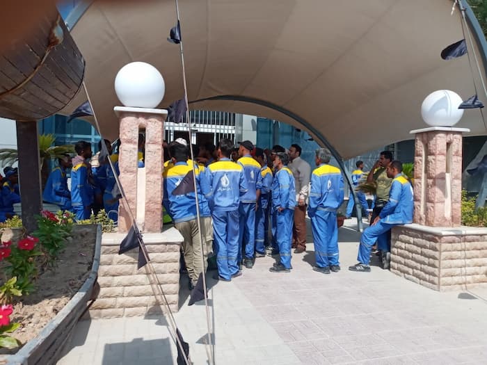 گلایه پاکبانان قشم از وضعیت حقوق و مزایا