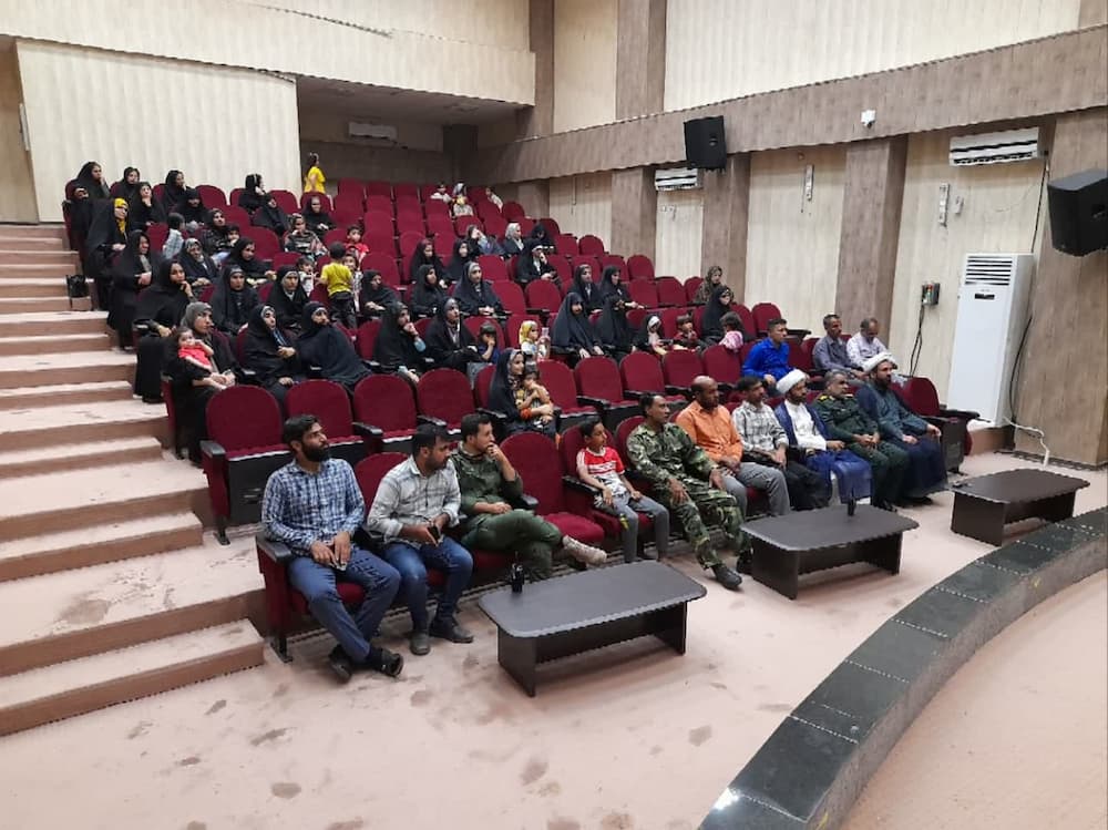 نشست تحکیم خانواده و مهارت های زندگی در جزیره بوموسی برگزار شد + تصاویر