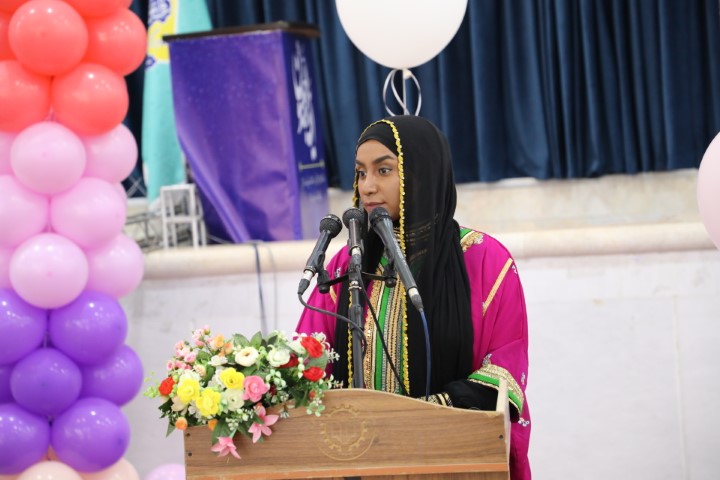 گزارش تصویری/ برگزاری جشن تکلیف و آغاز بندگی ۷۰۰۰ نفره دانش آموزان بندرعباسی