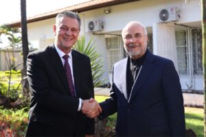 وزیر کشاورزی برزیل با قالیباف دیدارکرد/ کاشت نهال دوستی در سفارت ایران در برازیلیا