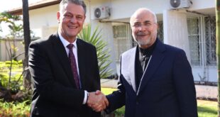 وزیر کشاورزی برزیل با قالیباف دیدارکرد/ کاشت نهال دوستی در سفارت ایران در برازیلیا