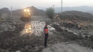 هرمزبان - الیاس آبده رئیس اداره راهداری  و حمل و نقل جاده ای شهرستان بشاگرد گفت: مسیر‌های روستایی و شهری مسدود شده شهرستان بشاگرد بازگشایی شد.