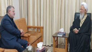 تأکید بر خدمت بی‌منت به مردم در دیدار استاندار تهران با آیت‌الله العظمی جوادی آملی