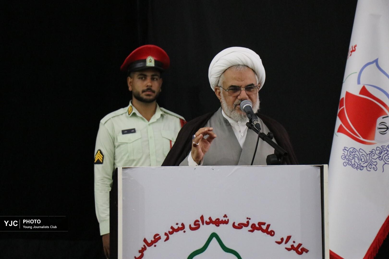 دشمن رؤیای براندازی انقلاب را به گور خواهد برد