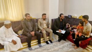 عیادت دادستان قشم از کودک مجروح در حادثه رمچاه - خبرگزاری مهر | اخبار ایران و جهان