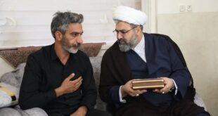 رئیس کل دادگستری استان سیستان و بلوچستان در یزد با خانواده شهید کریمی دیدار کرد