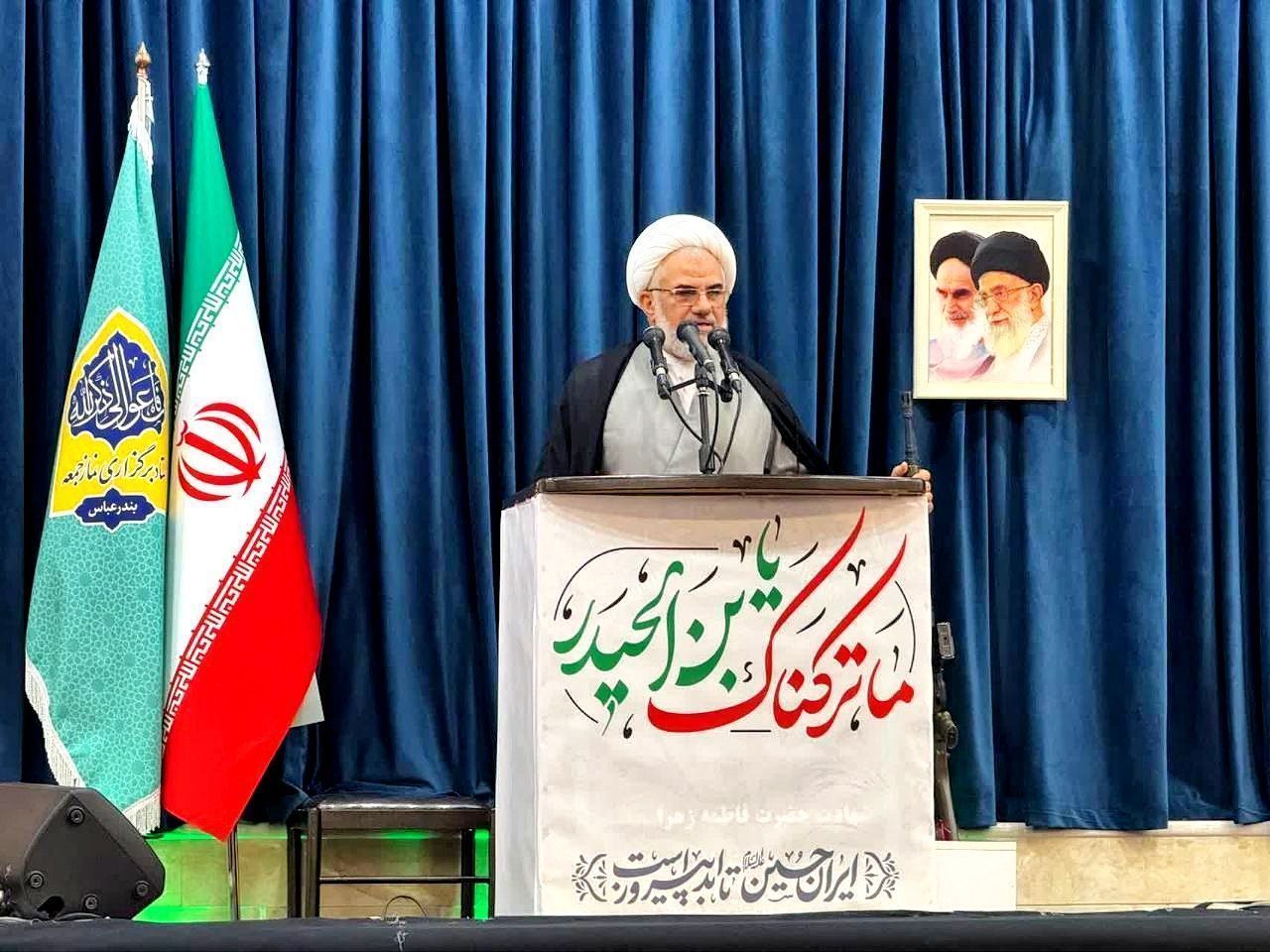 رسالت پیامبر اسلام(ص) بر سه رکن قرآن، عدالت و قدرت بازدارندگی است