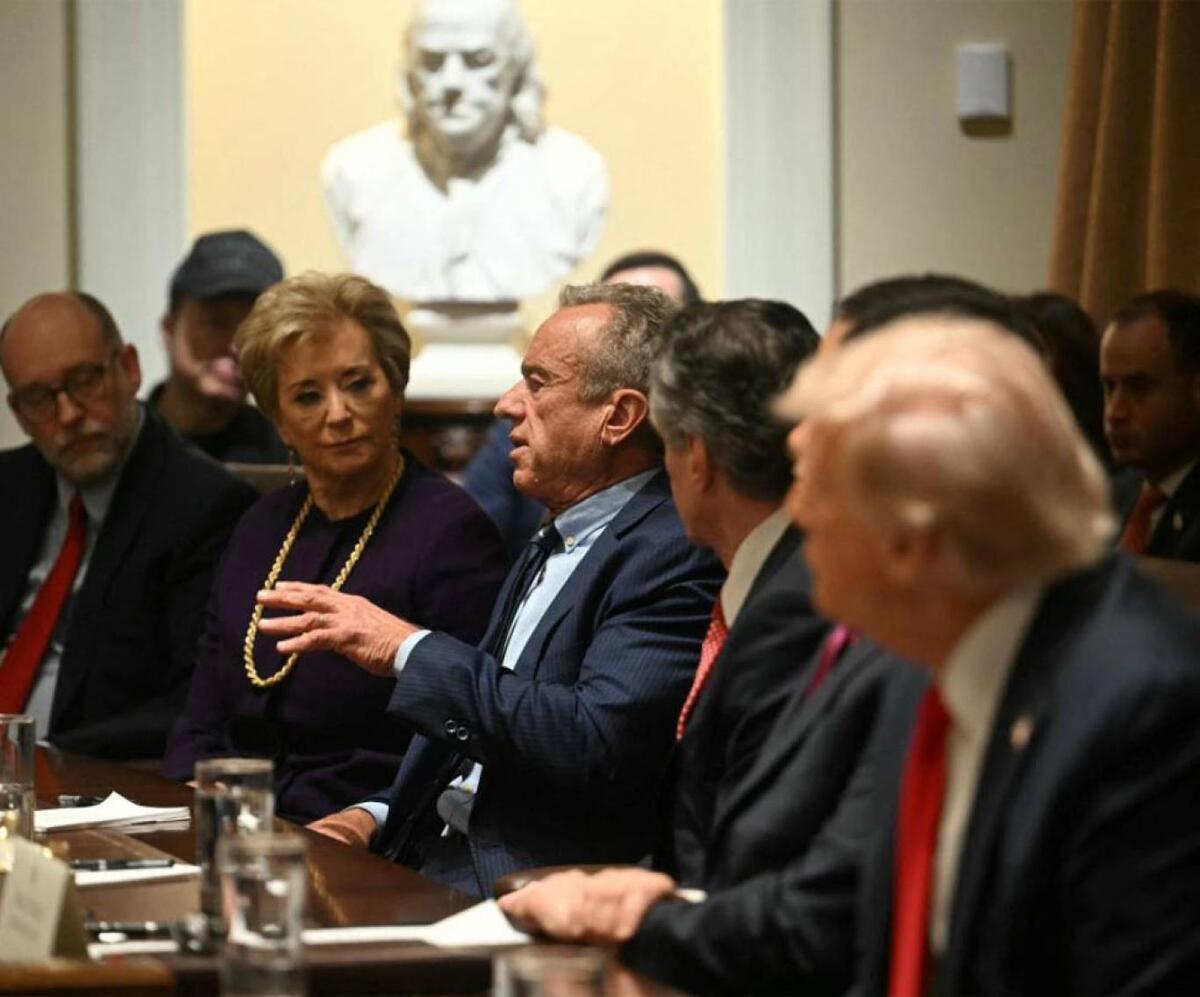 گزارش جنجالی وزیر بهداشت آمریکا درباره استامینوفن و اوتیسم