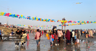 «حال خوش زندگی»؛ ساحل بندرعباس غرق در شور کودکانه شد 