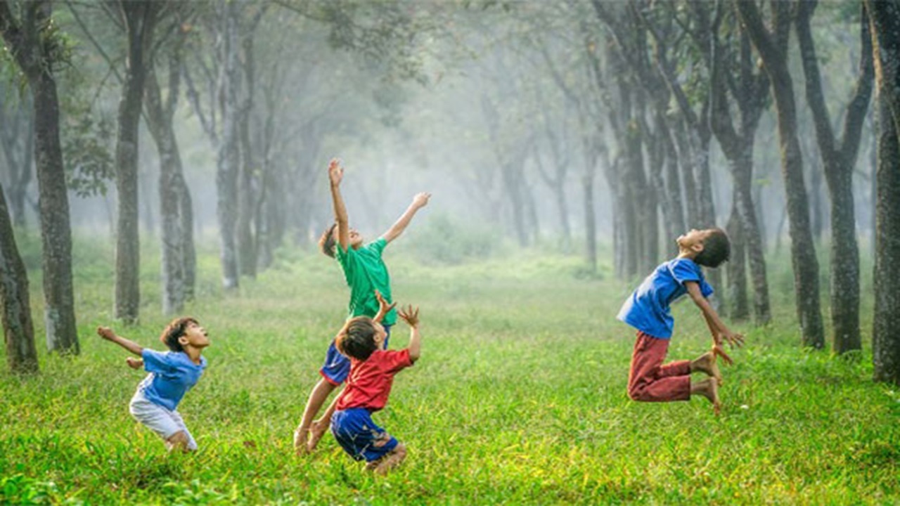 کودکی از تیله تا تبلت؛ هویت نسل تازه در بزنگاه فرهنگی