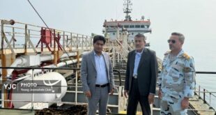 توقیف شناور حامل ۳۰ هزار لیتر سوخت قاچاق در آب‌های خلیج فارس 